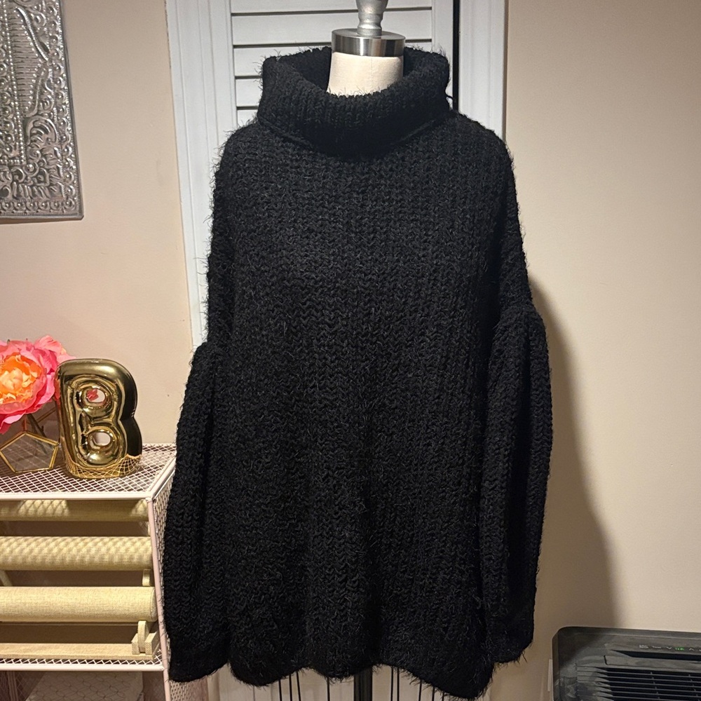 EUC Free People Black Oversized Sweater